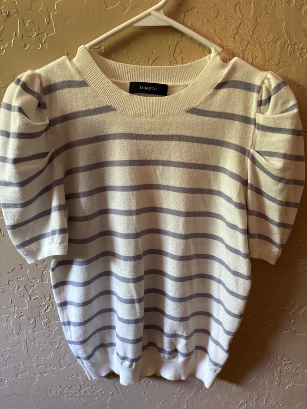 Donotdo White & Light Blue Striped Puff-Sleeve Scoop Neck Sweater